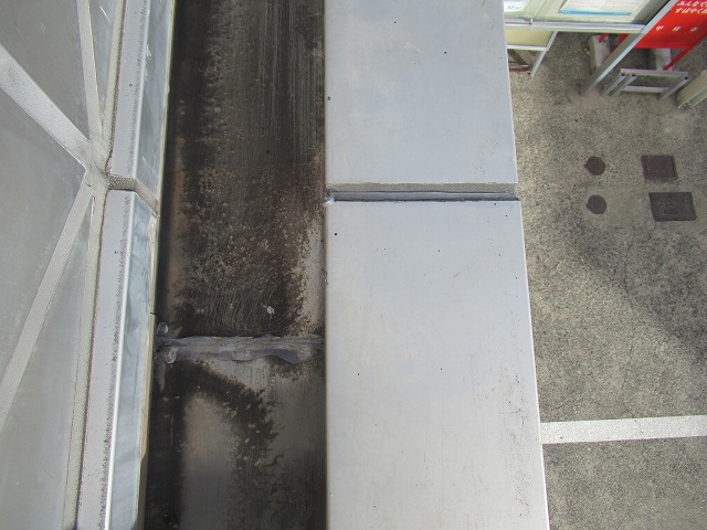 甲府市　屋根カバー工事